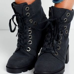 Maurices Colby dark gray eyelet lace up hiker boot